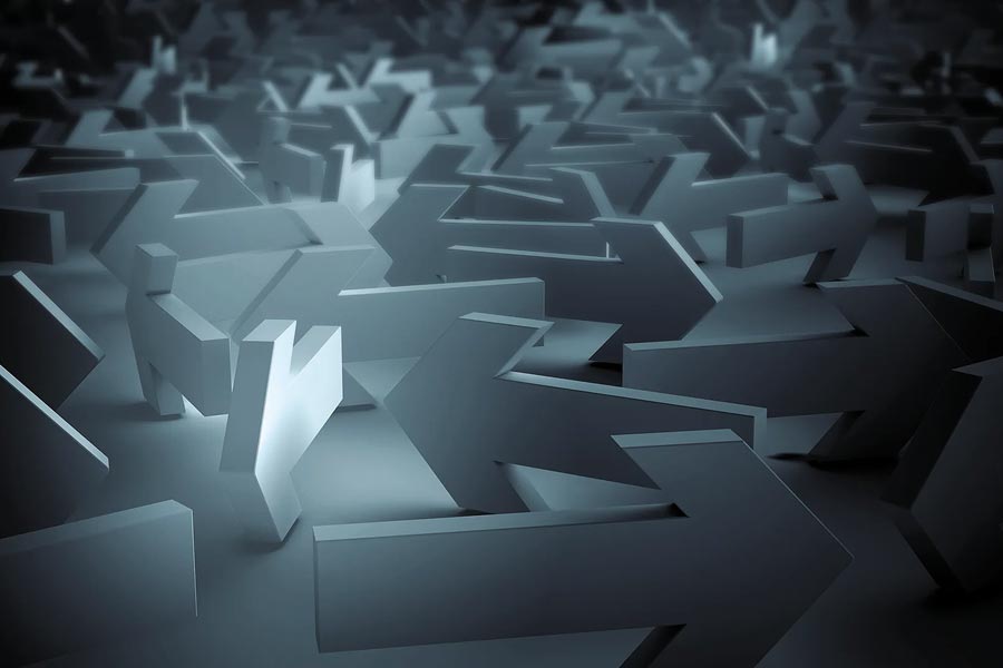 Viele Pfeile zeigen in verschiedene Richtungen