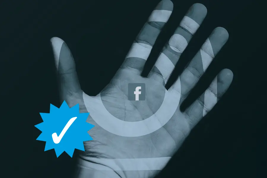 Blauer Haken und facebook Logo